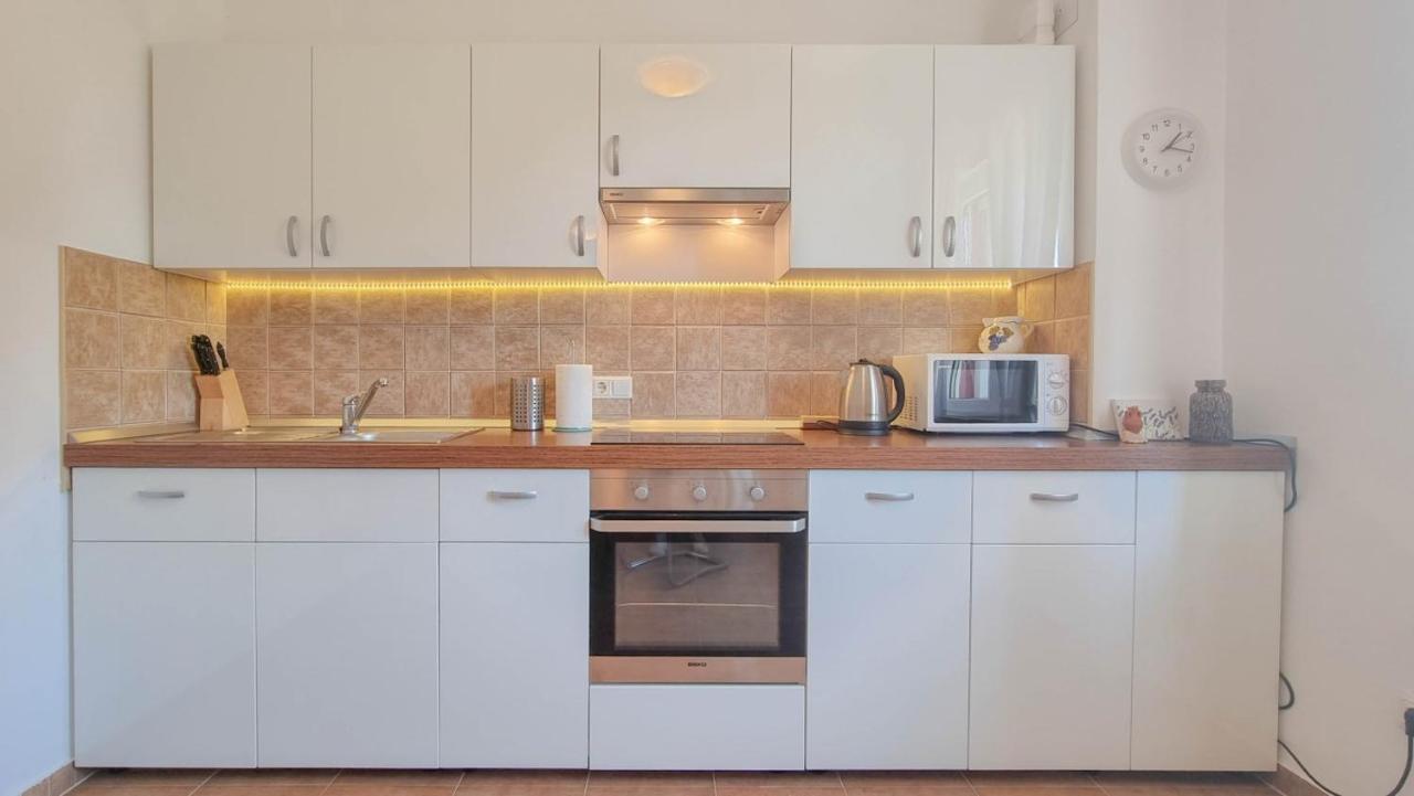 Lea Apartamento Novigrad Istria Exterior foto