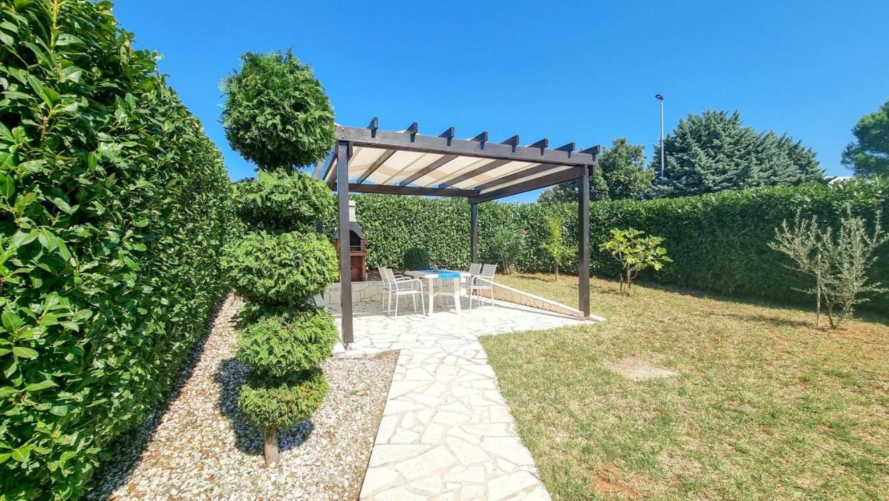 Lea Apartamento Novigrad Istria Exterior foto
