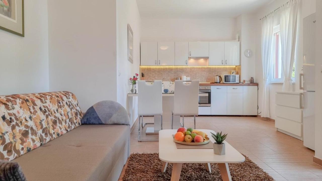 Lea Apartamento Novigrad Istria Exterior foto