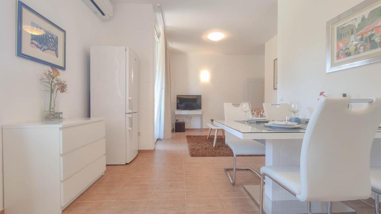 Lea Apartamento Novigrad Istria Exterior foto