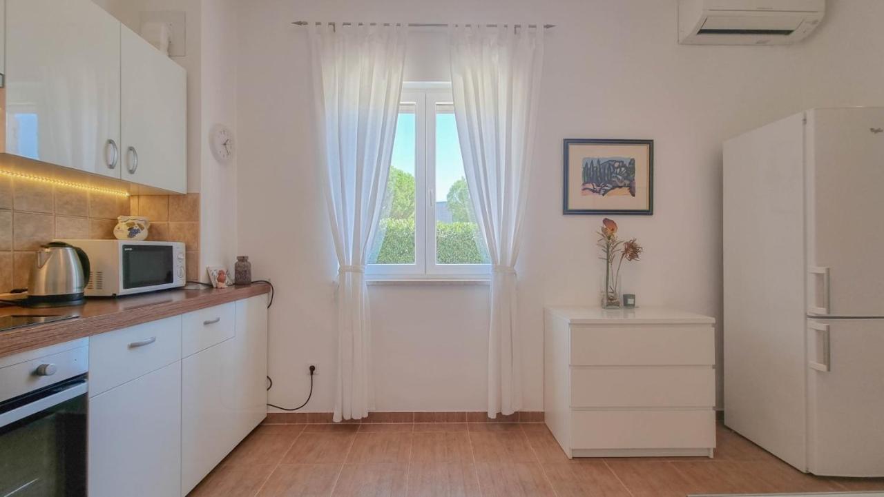 Lea Apartamento Novigrad Istria Exterior foto