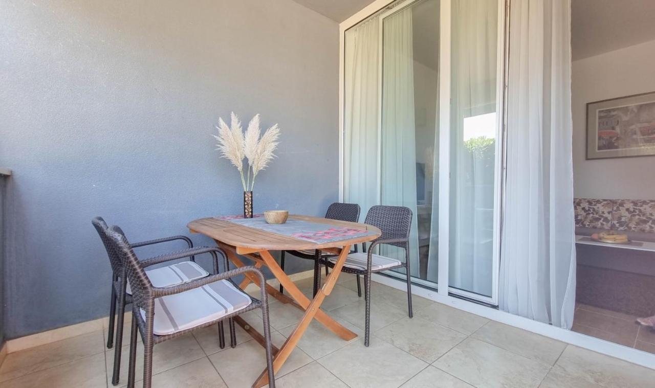 Lea Apartamento Novigrad Istria Exterior foto